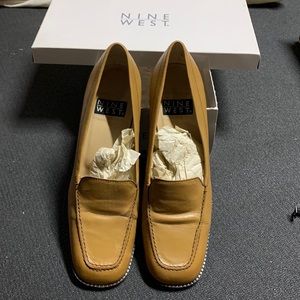 Nine West 2.5 inch, size 8.5 butterscotch color with brown accent heels